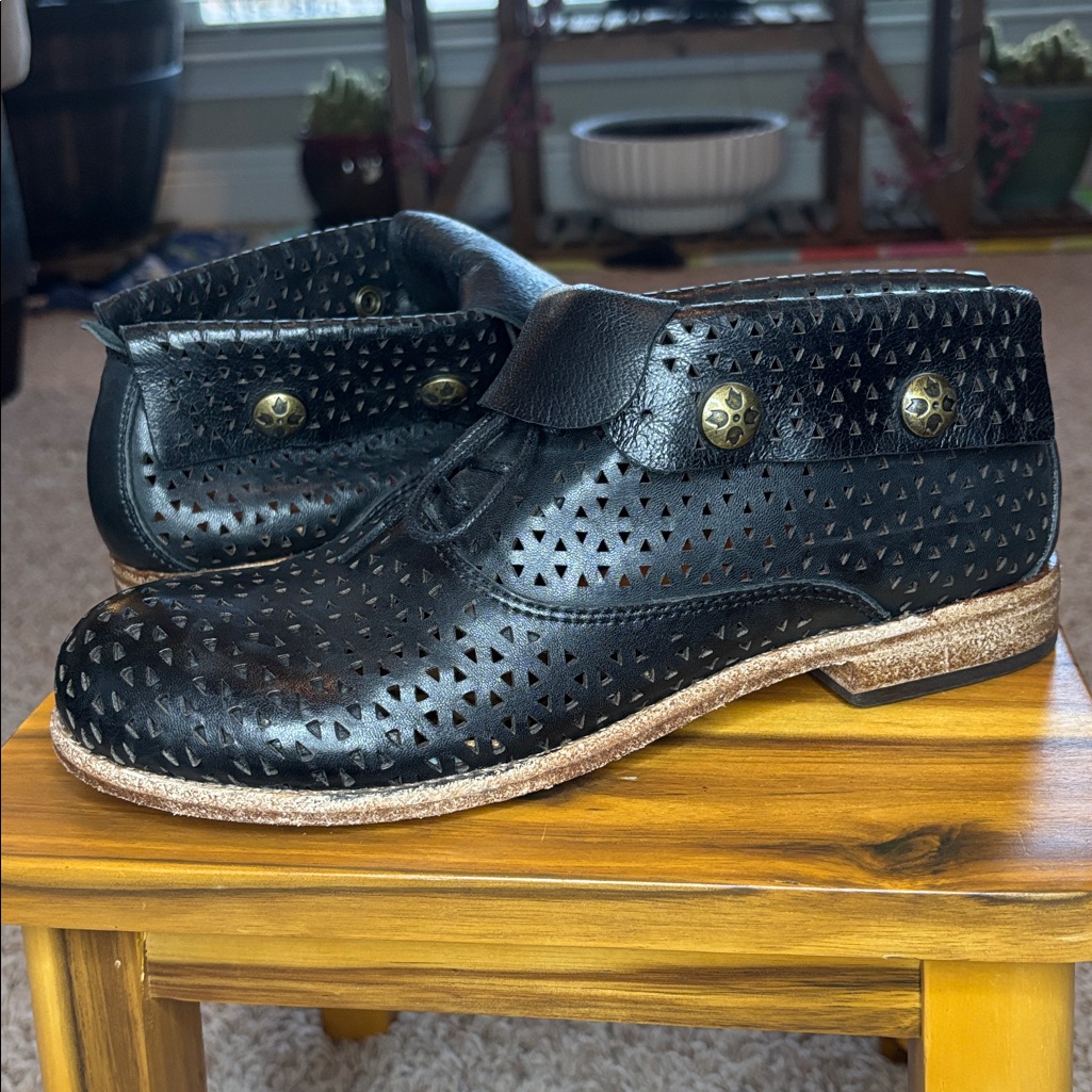 Patricia Nash Women's Ankle Boots